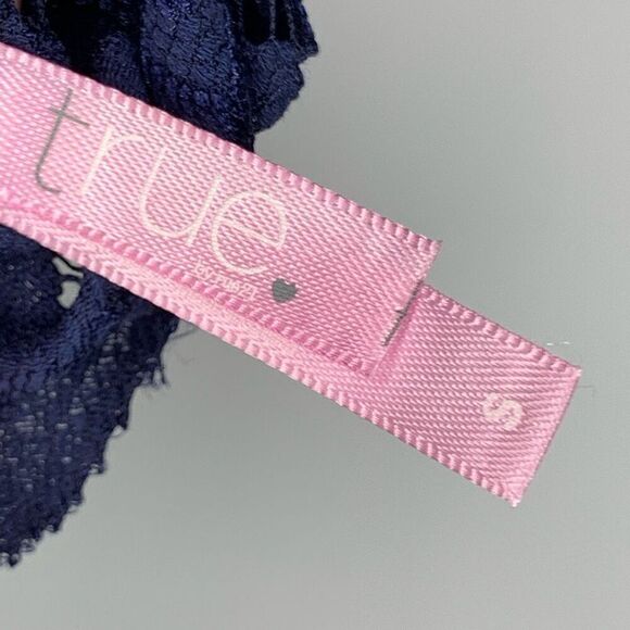 True Women's Pullover Criss-Cross Back Straps Crochet Lace Bralette Blue Small - Picture 3 of 9